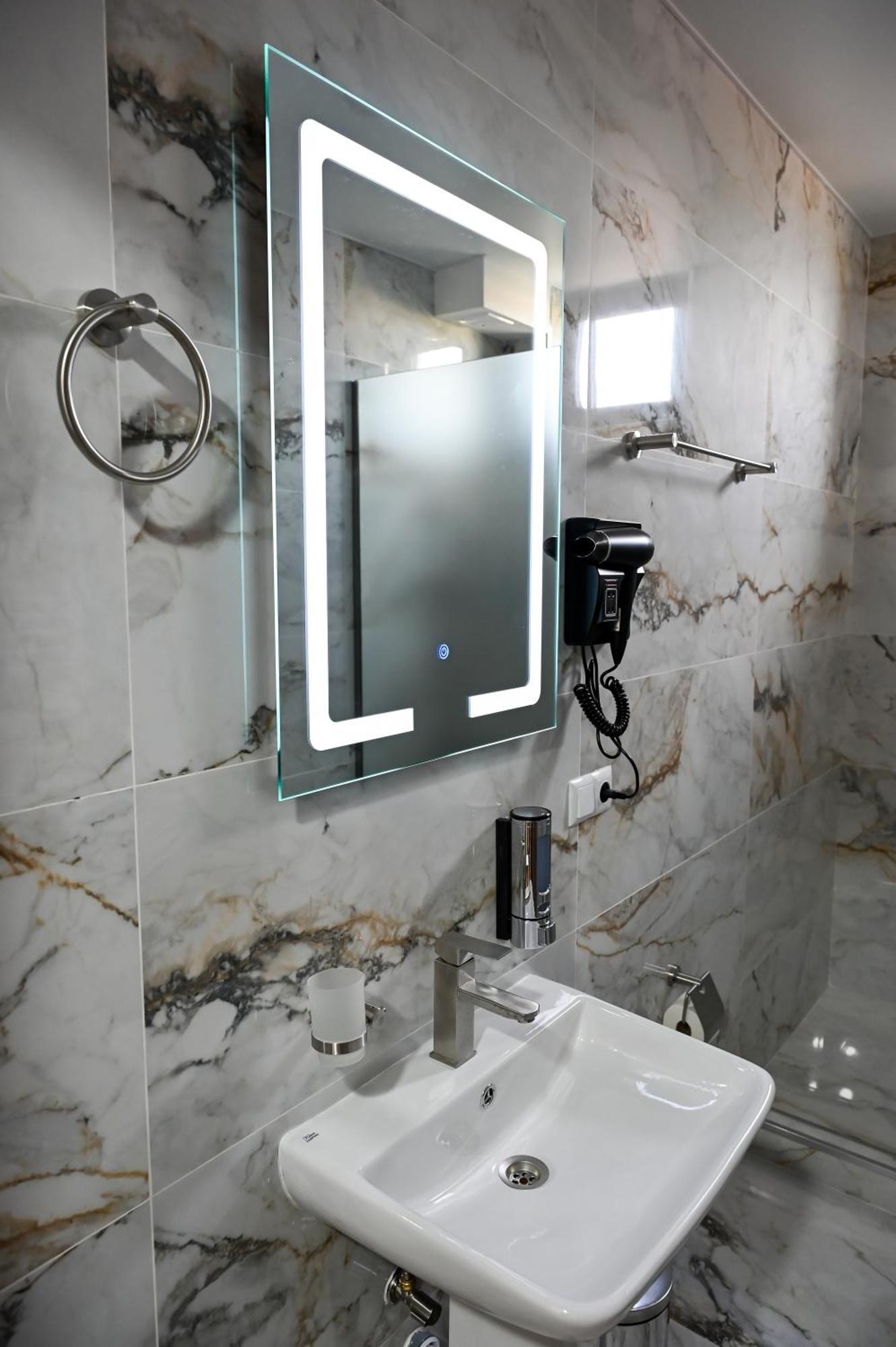 Hotel K124 Kutaisi Zewnętrze zdjęcie